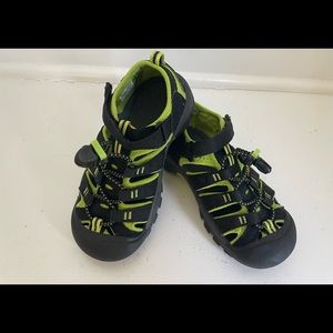 Kids/toddler black and lime green KEENs